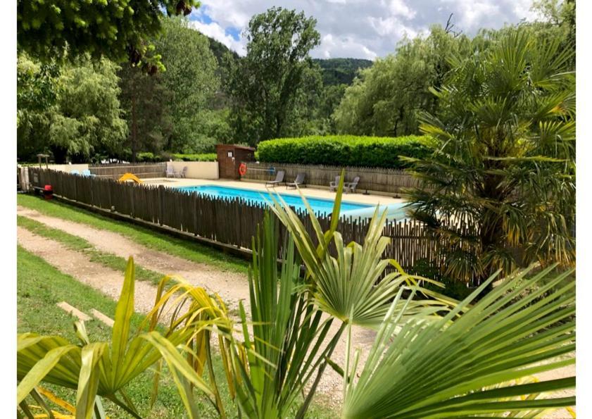 Camping Les Berges Du Doux Colombier-le-Vieux Экстерьер фото